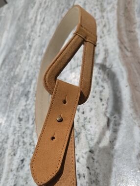 Coldwater Creek Suede Loop Belt in Camel Brown size M